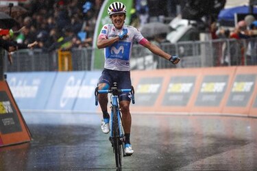 Histórico para Ecuador: Carapaz domina la octava etapa del Giro
