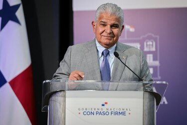 Mulino advierte que vetará la ley que permitiría 60 días de huelga docente