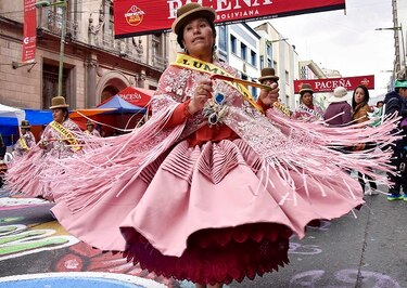 La Paz vive fiesta folclórica que aspira ser Patrimonio Inmaterial de la Humanidad