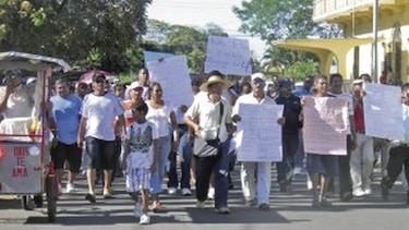Arap motiva pugna entre pescadores
