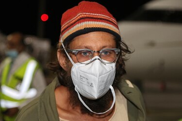 Periodista estadounidense liberado dice que no sufrió maltrato en cárcel de Birmania