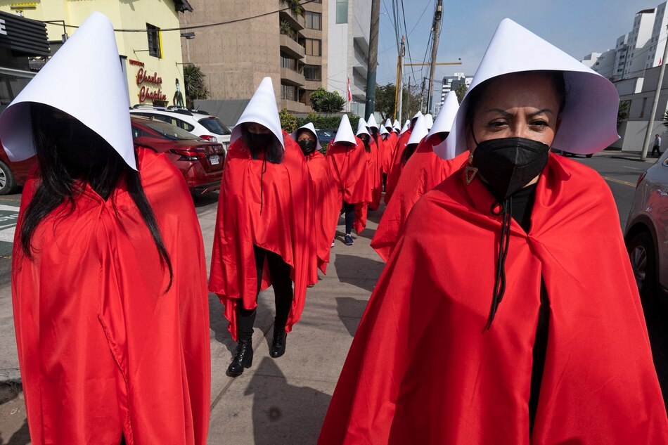 Mujeres piden ‘auxilio’ a Michelle Bachelet por su indefensión ante la violencia en Perú