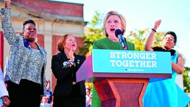 Clinton da impulso a aspirantes al Congreso