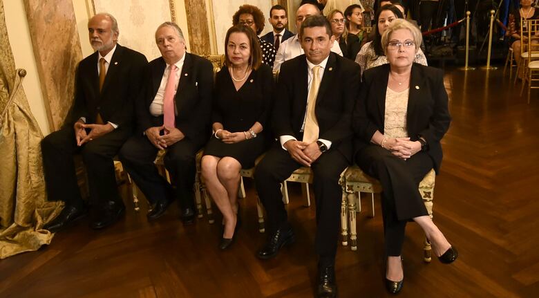 Toman posesión nueva magistrada y cuatro magistrados suplentes de la Corte Suprema