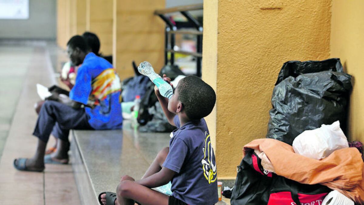 Adultos y niños forman parte de una silenciosa oleada de migrantes africanos que desde hace unos días llegan a la Gran Terminal de Transporte de Albrook, con la finalid