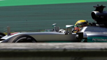 Lewis Hamilton domina primera práctica del GP de Brasil