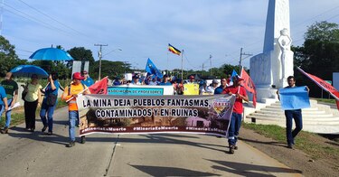 Grupos organizados piden a la Asamblea rechazar el contrato minero; docentes advierten de ir a huelga