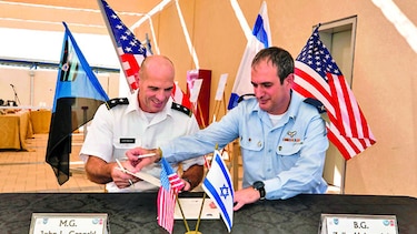 Abren primera base militar de Estados Unidos en Israel