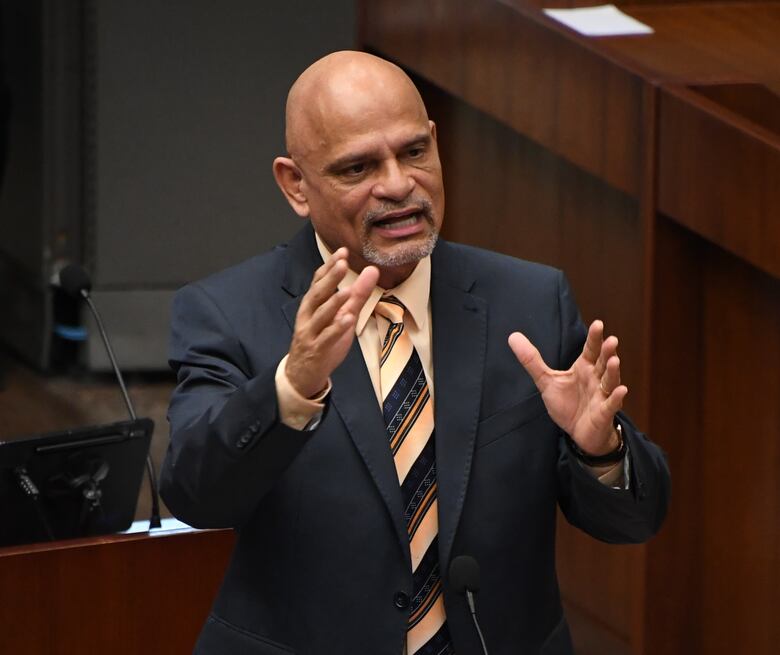 Avanza propuesta que elimina la reelección inmediata de los rectores de las universidades oficiales