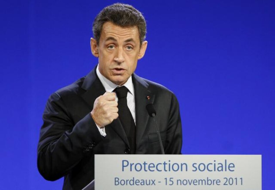 Presidente francés califica de ‘irresponsable’ renunciar a energía nuclear