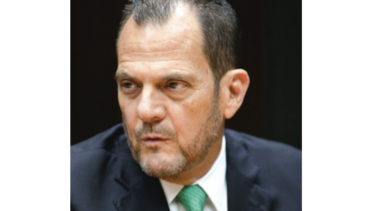 Diputados citan al pleno al contralor Federico Humbert