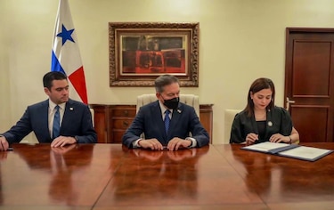 La ministra Janaina Tewaney es la nueva canciller, en remplazo de Erika Mouynes