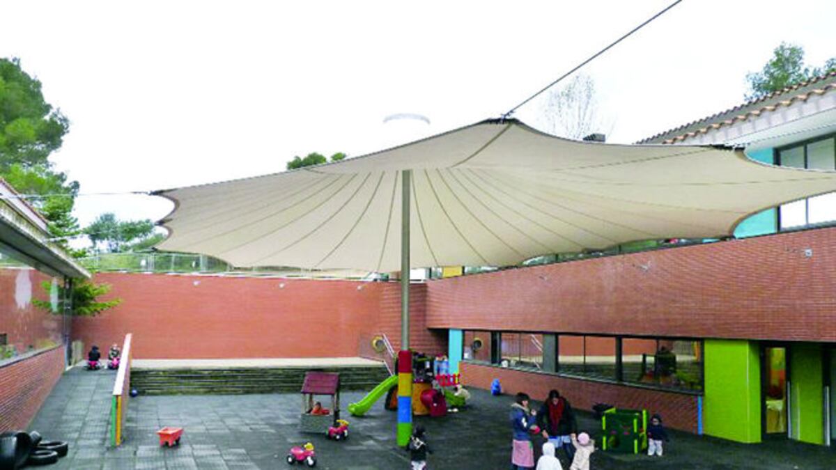 La arquitectura textil provee soluciones para acondicionar espacios abiertos y favorecer los entornos sombreados. CORTESÍA