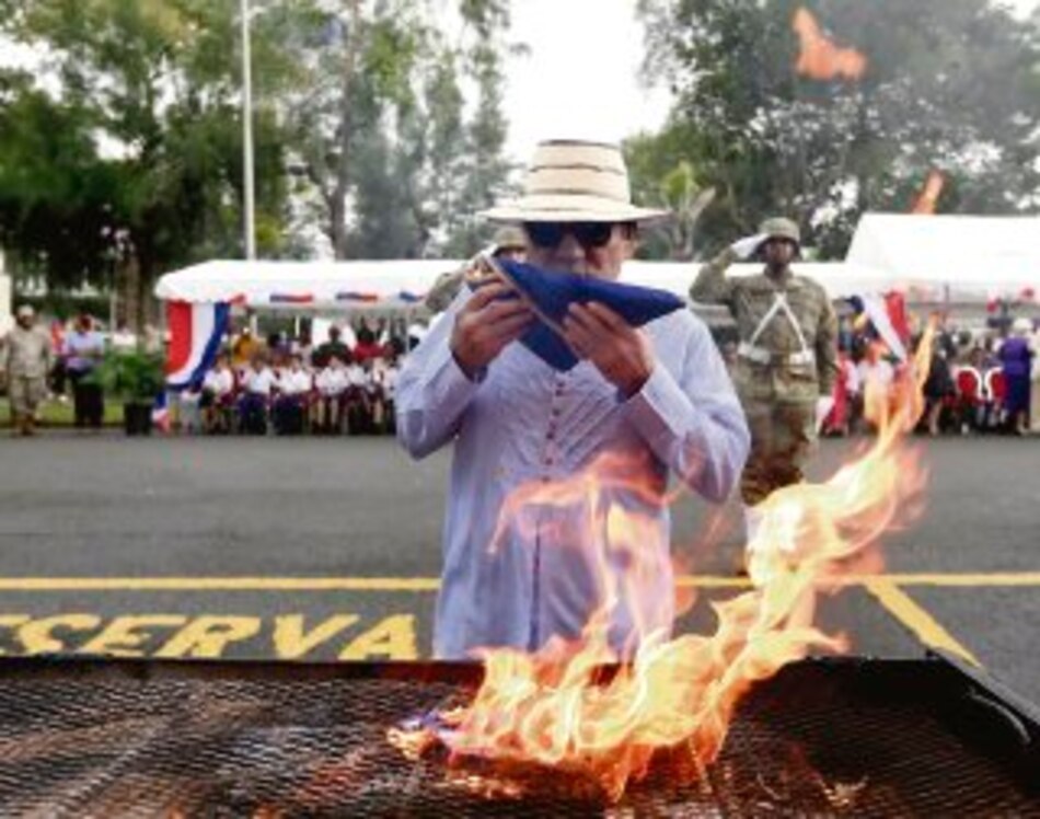 Un acto y dos estrellas