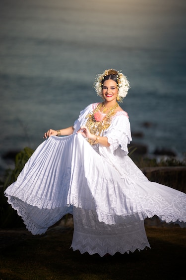 ‘Más que una corona’: Yanelys Sánchez y el compromiso de la reina de la pollera con el folklore panameño