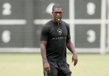 Seedorf es el nuevo entrenador del Milan