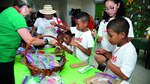 Niños de Fanlyc gozan la Navidad