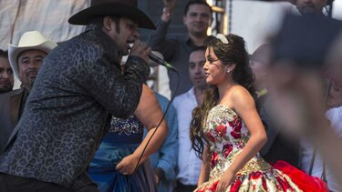 Entre excesos y un muerto, Rubí festejó sus 15 años junto a miles de desconocidos