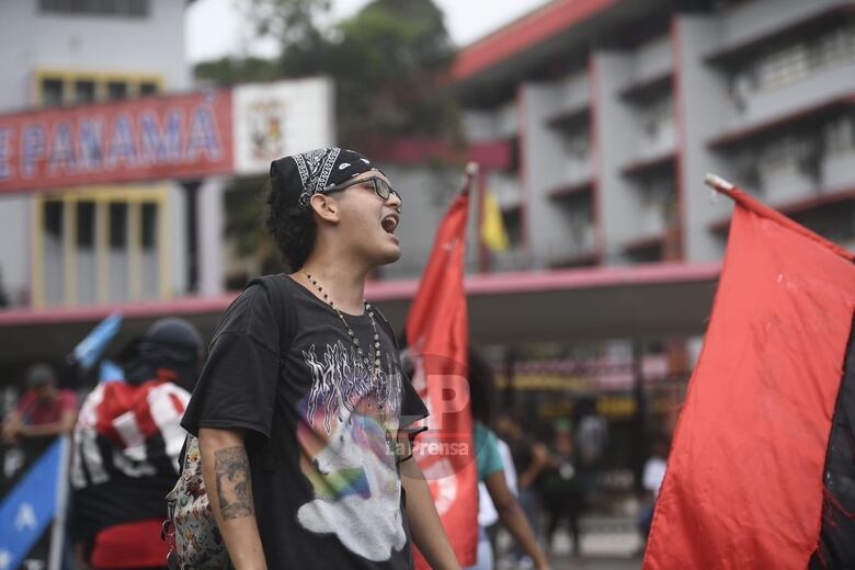 Un lunes marcado por los cierres y protestas