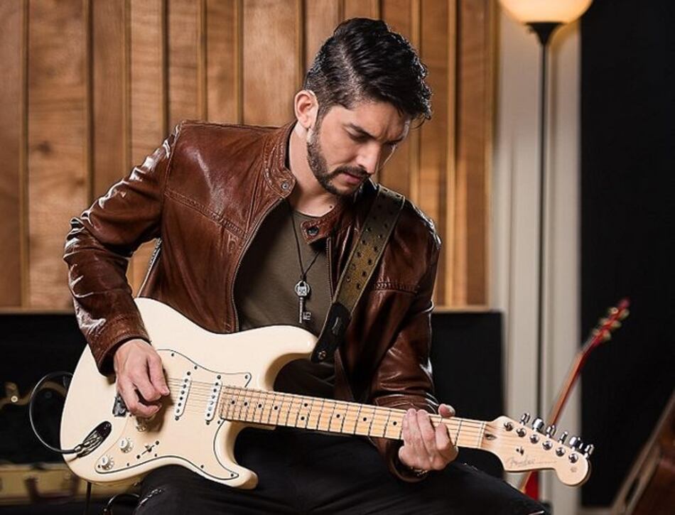 Iván Barrios le canta a la vida y al amor en su sexta producción musical