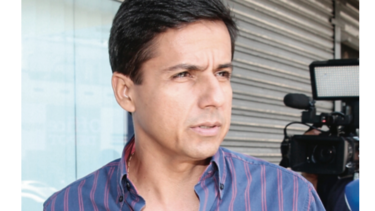 Fiscalía imputa cargos y ordena detención de exministro Suárez
