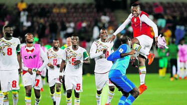 Senegal clasifica y ya son 24 los que están en Rusia