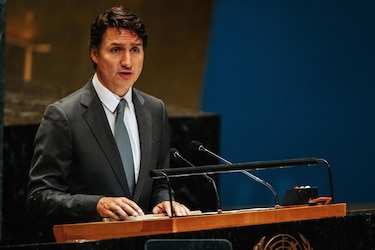 Primer ministro de Canadá se reúne con Trump en Florida tras amenaza de aranceles