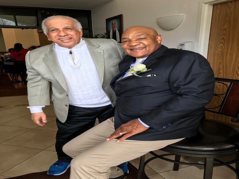 El médico panameño que despidió a George Foreman