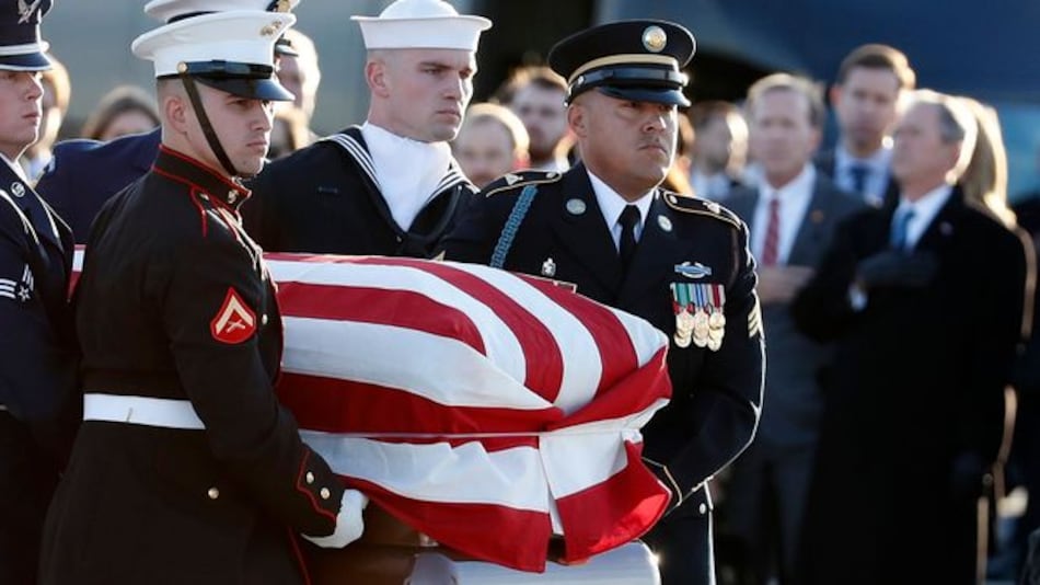 Restos de George H. W. Bush llegan a Washington para tributo en el Capitolio
