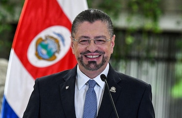 La oficialista Laura Fernández gana en primera vuelta las elecciones presidenciales de Costa Rica, según el recuento con más del 80% de votos escrutados