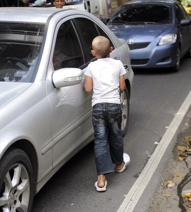 Establecen que maltrato infantil modifica los genes que gestionan el estrés
