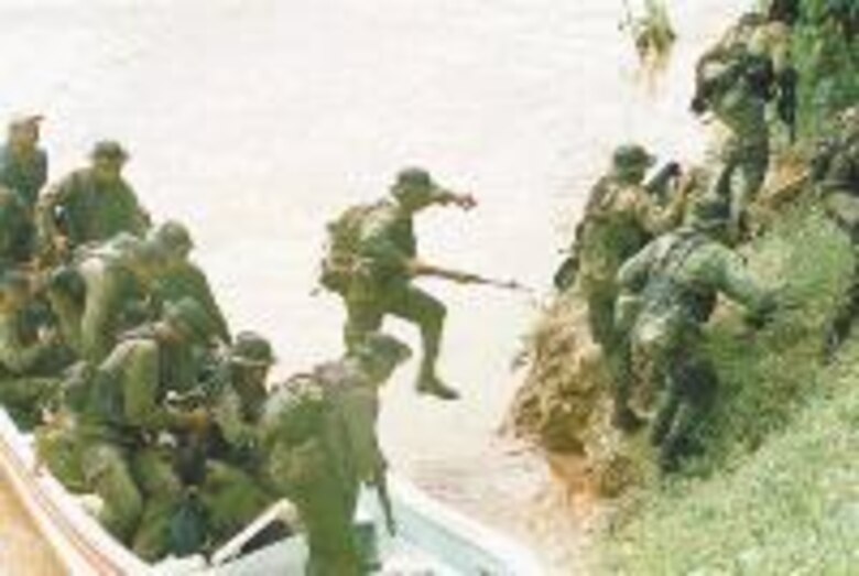 Guerrilla colombiana acampa en Jaqué