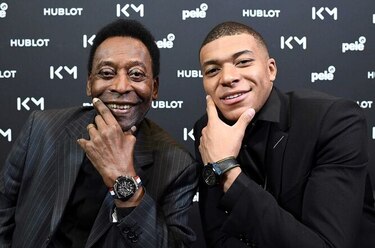 El astro brasileño Pelé es hospitalizado en París