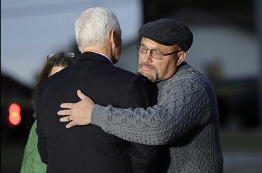El pastor de la iglesia del tiroteo en Texas quiere demoler el edificio