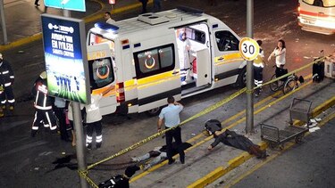 Al menos 36 muertos en atentado suicida en aeropuerto de Estambul