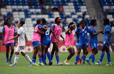 Estados Unidos clasifica imponente al Mundial; México fracasa en el campeonato W Concacaf