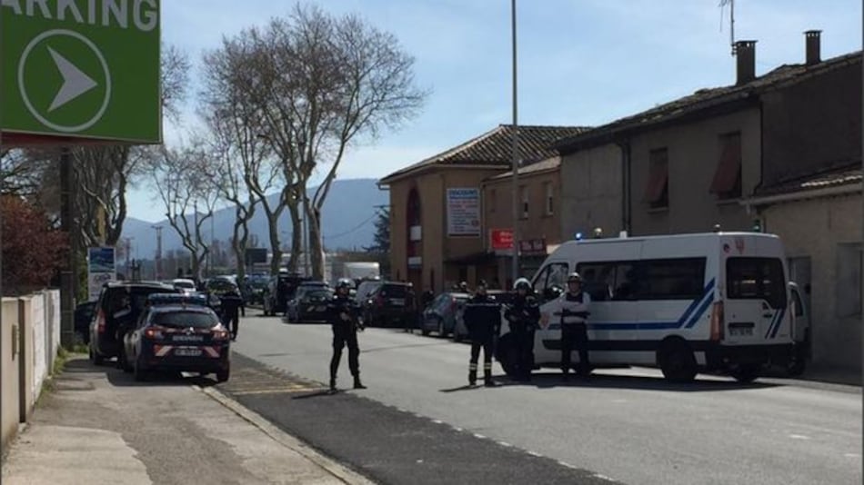 Al menos dos muertos en toma de rehenes en un supermercado en el sur de Francia