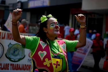 Trabajadores marchan en su día; advierten sobre el alto costo de la vida y la crisis en la CSS