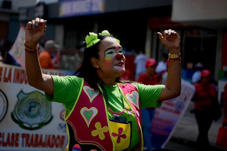 Trabajadores marchan en su día; advierten sobre el alto costo de la vida y la crisis en la CSS