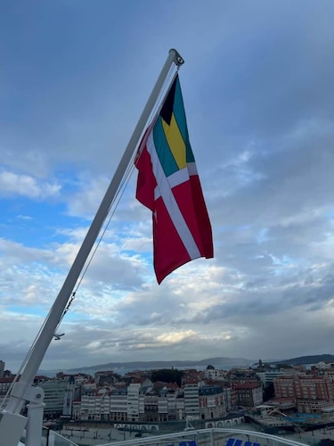 Razones económicas llevaron a Carnival a abanderar algunos barcos en Bahamas