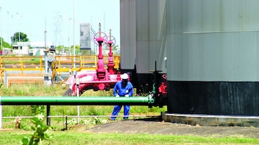 Abrupta caída en actividad petrolera