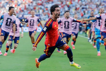 Ferran Torres elige al PSG y el Barcelona, abierto al traspaso, espera la oferta