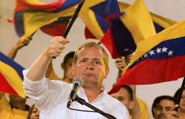 Legisladores chavistas invalidan elección de gobernador opositor en Venezuela