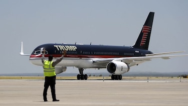Donald Trump asegura en Laredo que ama a los latinos porque son gente trabajadora y fantástica