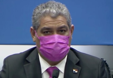Ministro de Salud anuncia que contratarán más médicos, y ‘de ser necesario’ a especialistas extranjeros