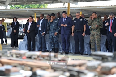 Autoridades destruyen 517 armas de fuego que fueron decomisadas