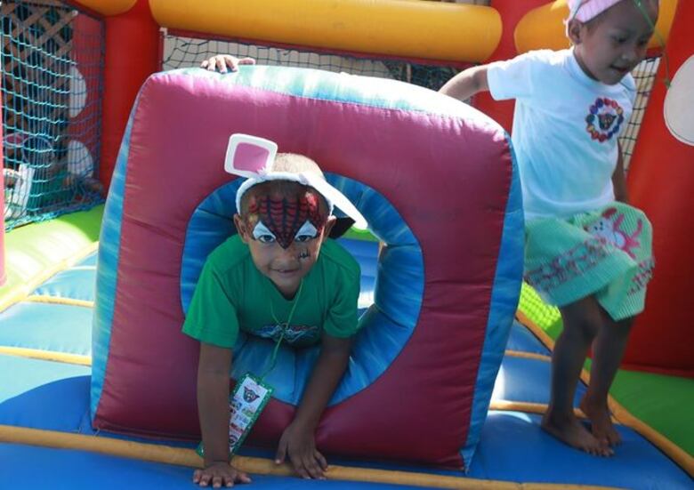 Fanlyc celebra una Navidad llena de colores