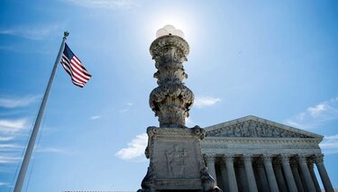Corte Suprema de Estados Unidos acepta examinar decreto migratorio de Trump