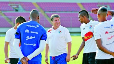 Las polémicas declaraciones de Bolillo Gómez encienden el fútbol panameño