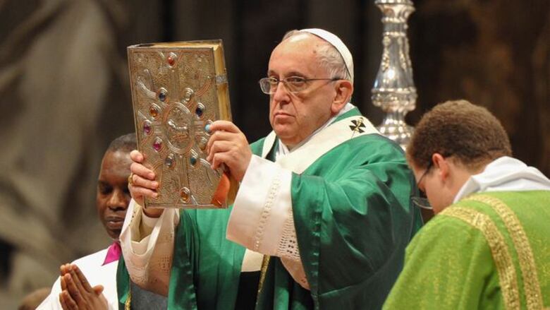 El Papa exige a los cardenales que no se aíslen "en una casta"